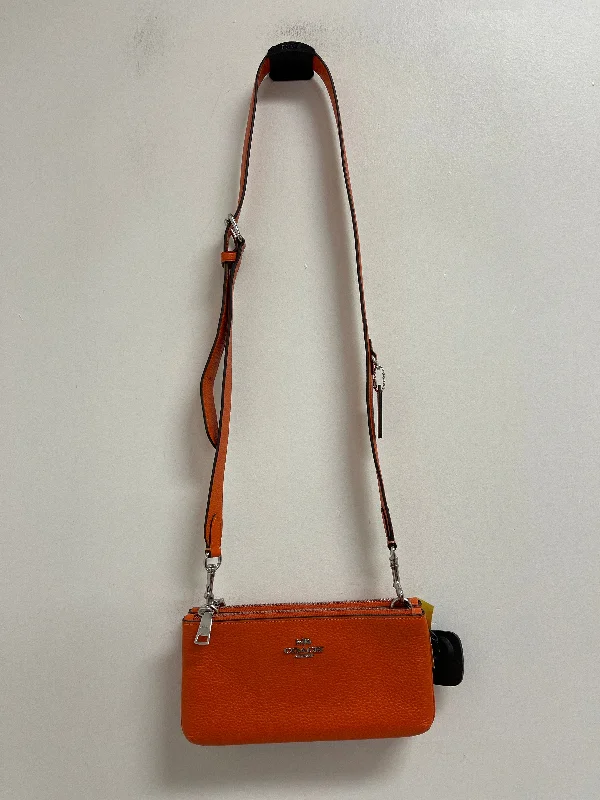 Coach bags with a front - flap pocket and a turnlock for a classic aestheticCrossbody Designer By Coach, Size: Small