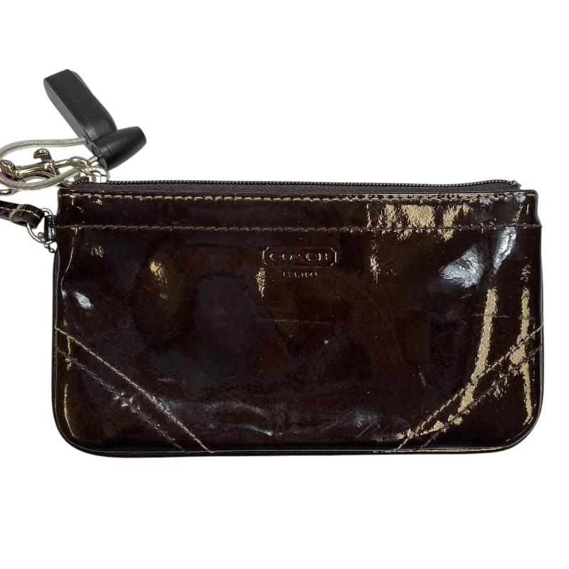 Coach crossbody bags with a keychain holder for practicalityWristlet Designer By Coach, Size: Small