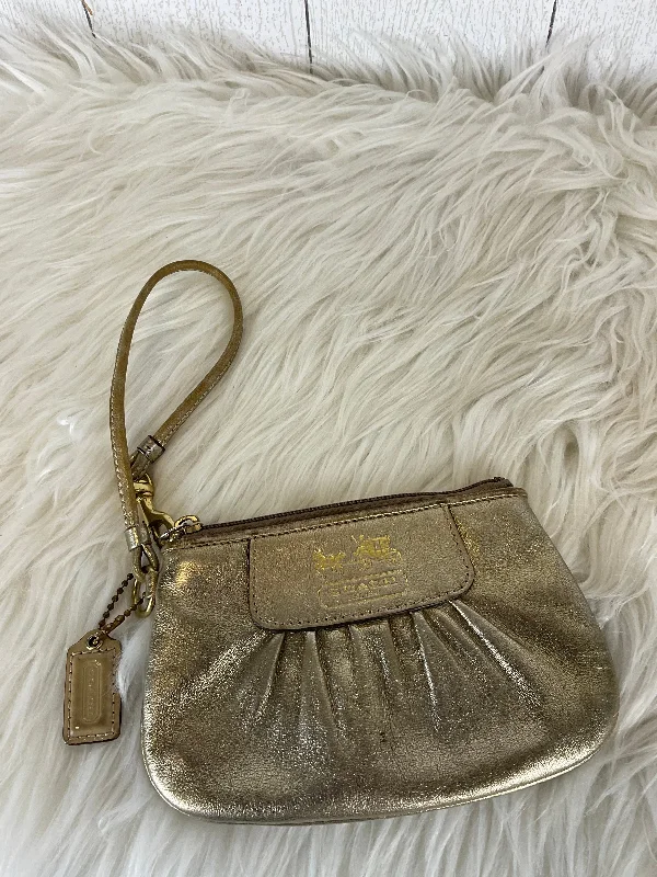 Coach Borough bags with a contrast - stitched handle for a unique lookWristlet Designer By Coach, Size: Small